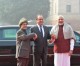 Hollande meets Indian leaders in New Delhi