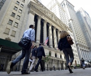 US stocks gain on positive news from Asia